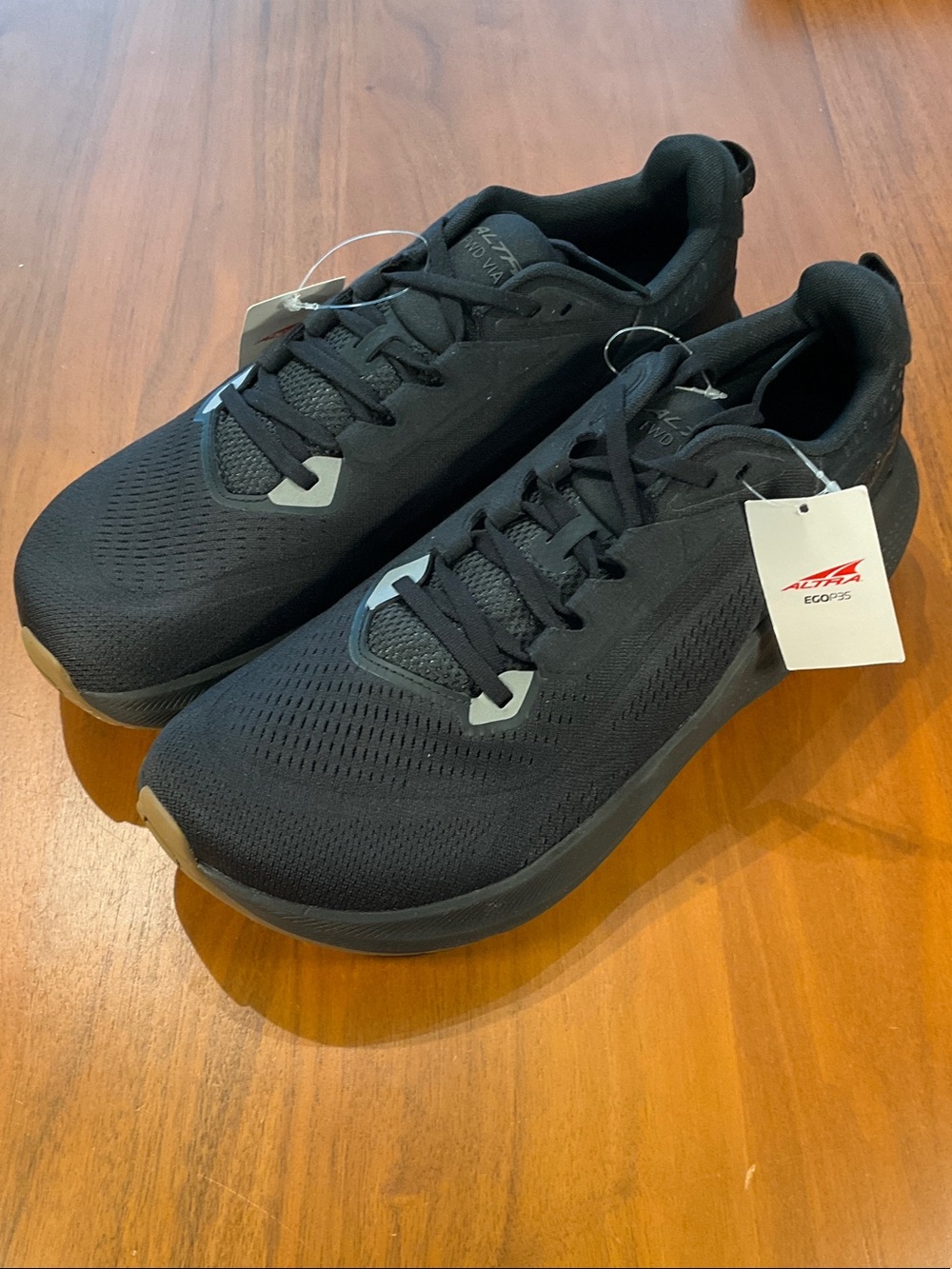 FWD Via 2 Altra Men's Black Athletic Running Shoes sample